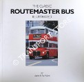 Book cover of The Classic Routemaster Bus Illustrated by WARE, Lizzie & Pat